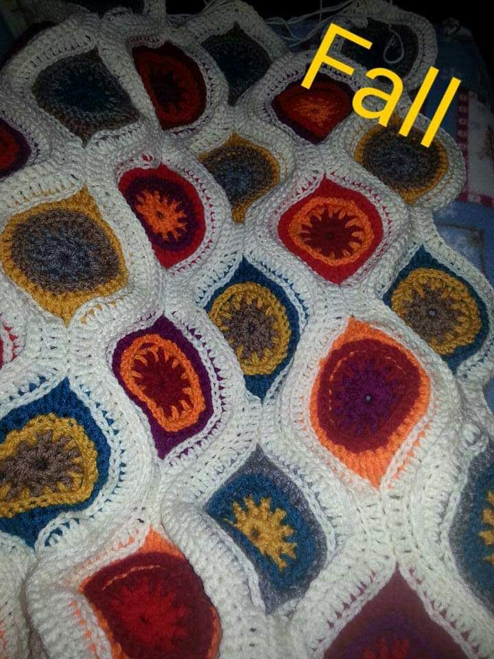 Retro Ornament Crochet Blanket